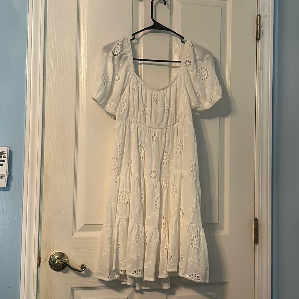 Rewind medium white floral dress